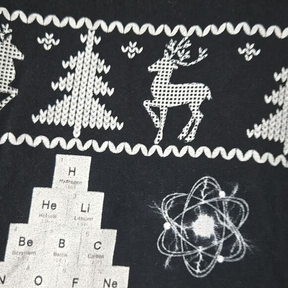 O CHEMIST TREE Science Periodic Table Christmas Tee Black Holiday Shirt Men's - Picture 6 of 10